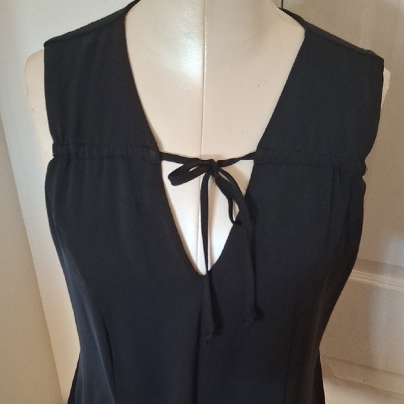 LOLA & SOPHIE Black Front Tie Sleeveless Blouse Sz M - Picture 2 of 7